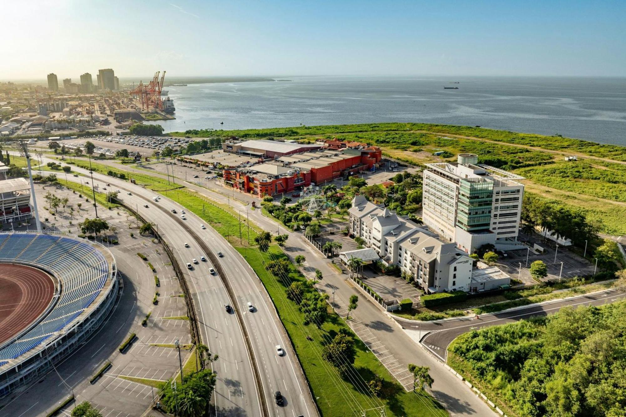 คอร์ตยาร์ด พอร์ต ออฟ สเปน Hotel Port of Spain ภายนอก รูปภาพ