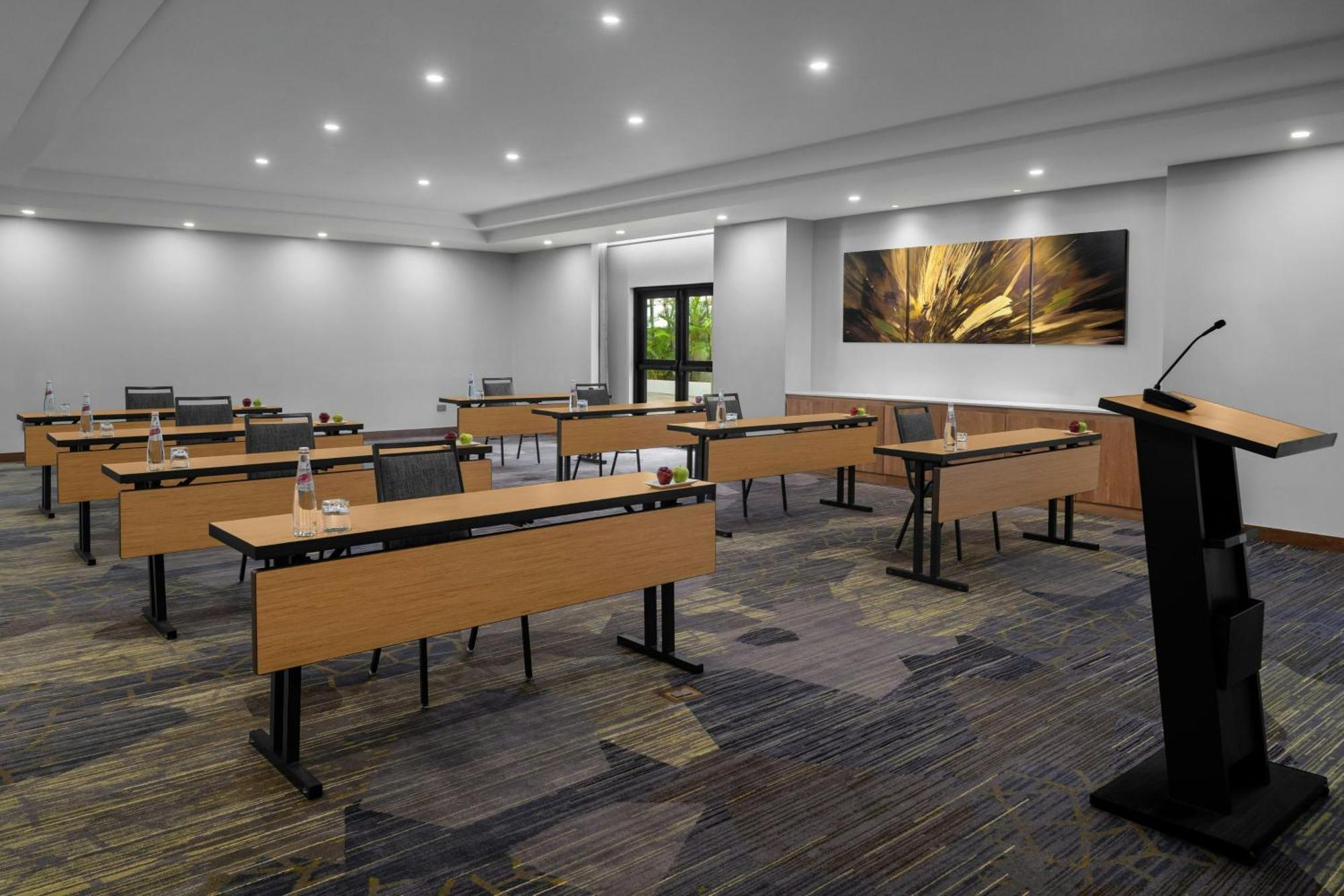 คอร์ตยาร์ด พอร์ต ออฟ สเปน Hotel Port of Spain ภายนอก รูปภาพ